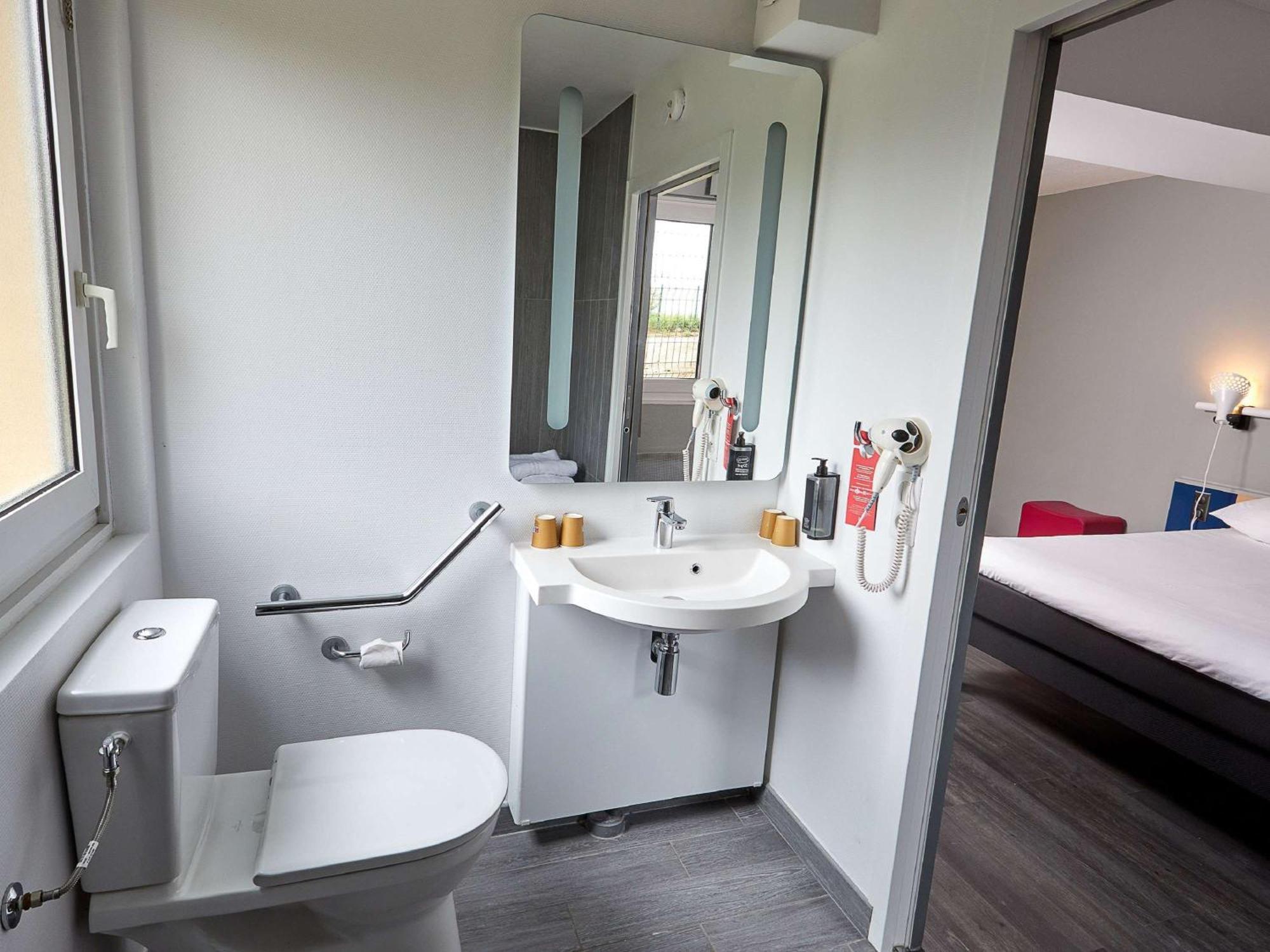 Ibis Auxerre Sud Hotel Venoy Exterior photo