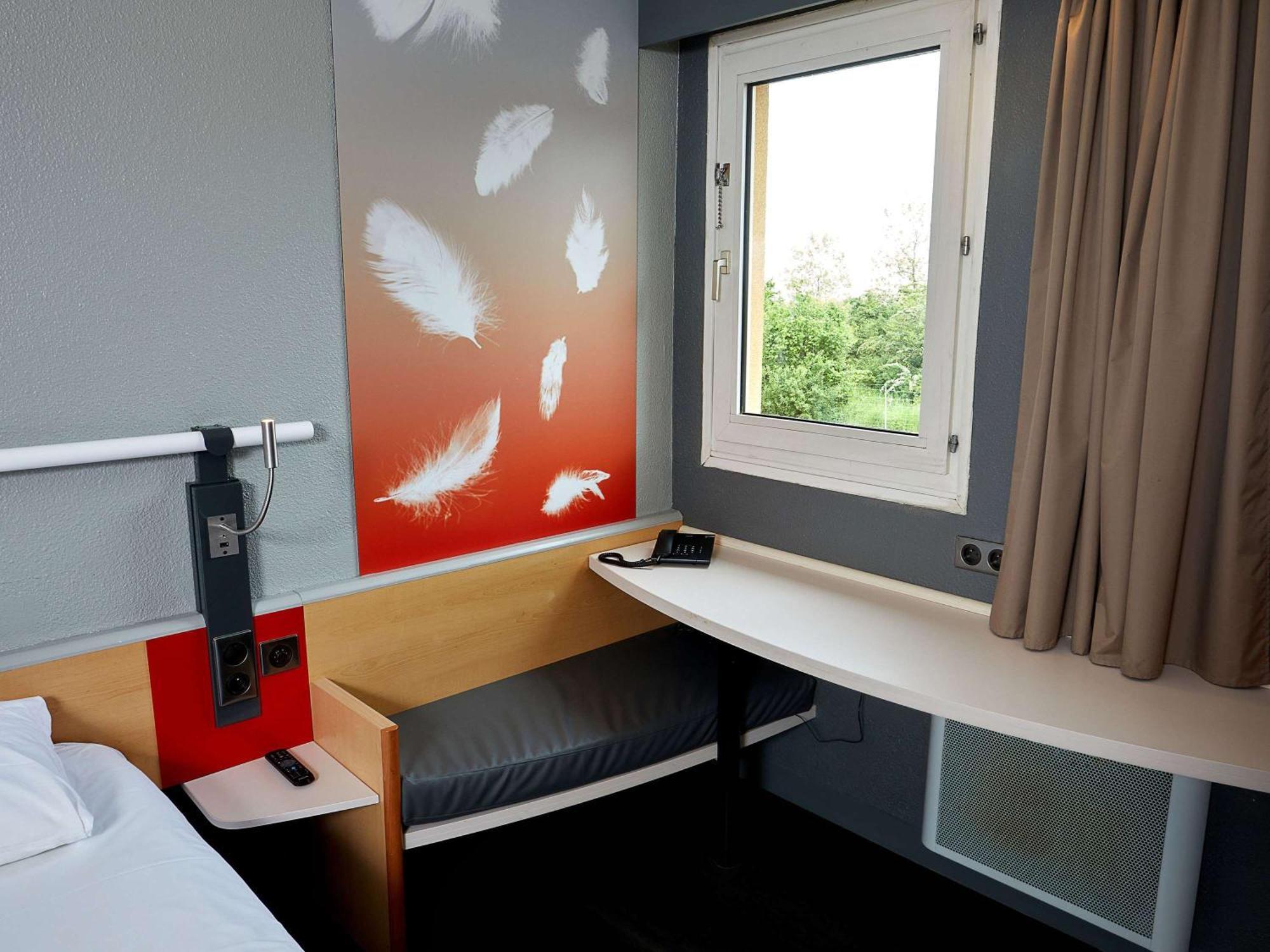 Ibis Auxerre Sud Hotel Venoy Exterior photo
